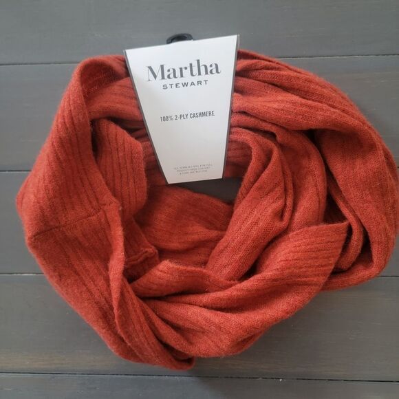MARTHA STEWART Rust Orange 100% Cashmere Cable Knit Infinity Scarf - Picture 7 of 10